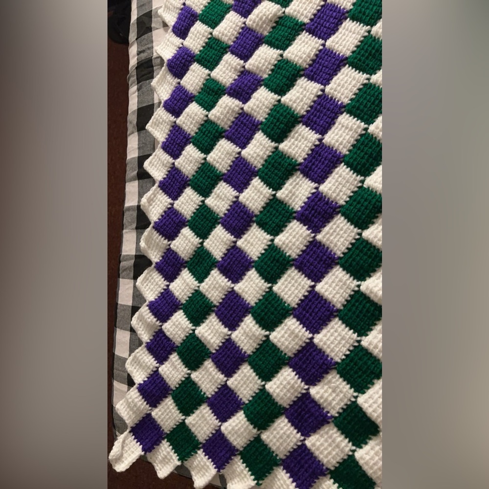 Handmade crochet throw blanket
VTG Crochet Blanket Handmade Throw Quilt Multico - Picture 4 of 4